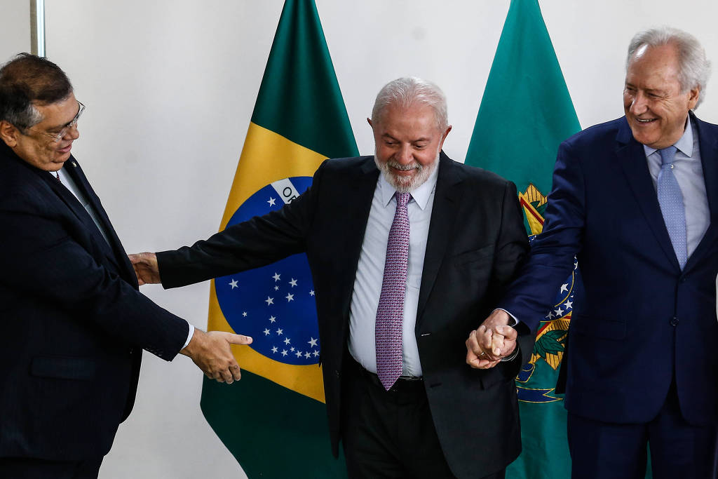 Lula anuncia Ricardo Lewandowski como novo Ministro da Justiça O meu