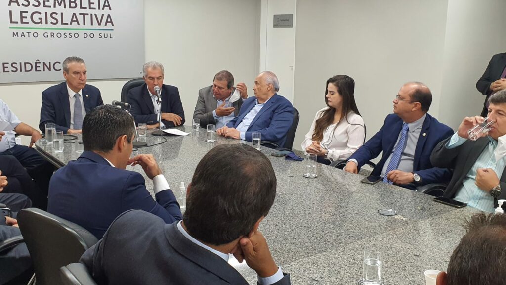 Barbosinha pede prioridade para projetos de Refis e energia zero para famílias pobres