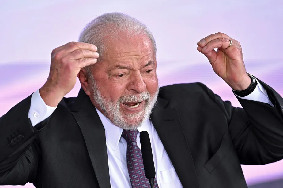Após resultado do PIB, Haddad e Simone cobram corte de juros. Lula diz que país não cresceu 'nada' no último trimestre