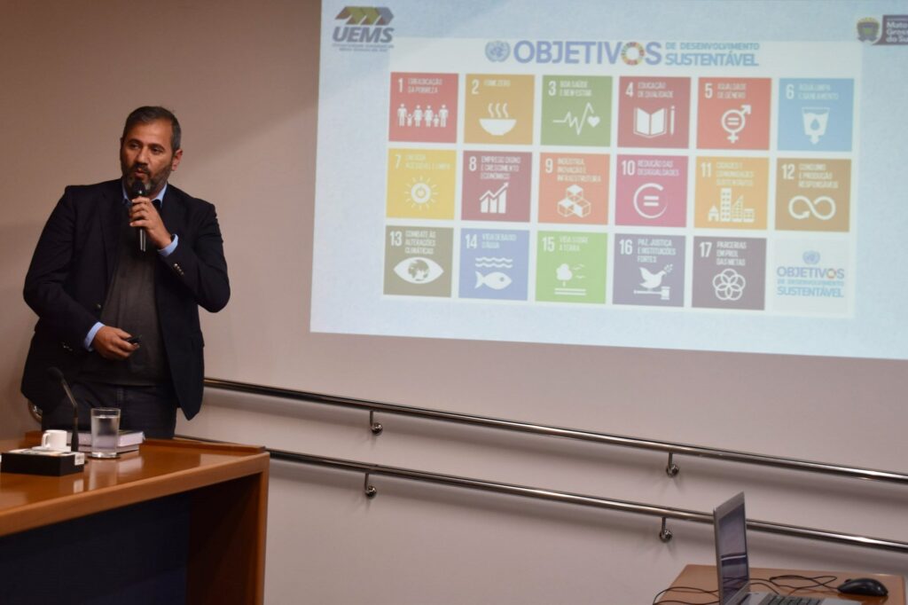 Reunião técnica de comissões debate desafios da UEMS