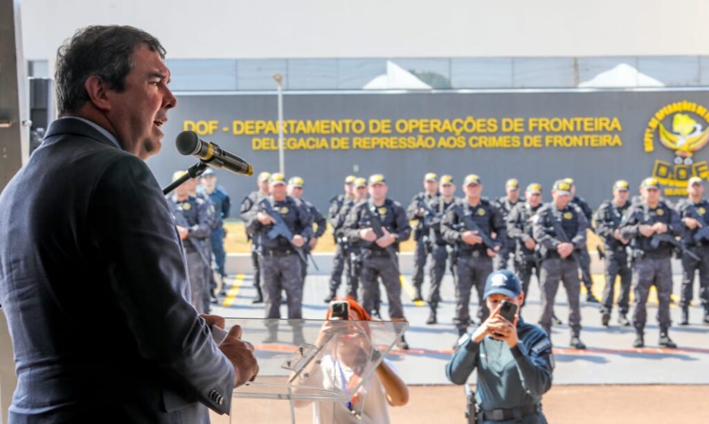 Governador Eduardo Riedel é homenageado durante a celebração dos 37 anos do DOF