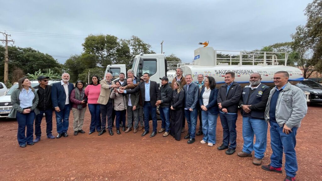 'Chega de caminhões-pipa, senhores!'