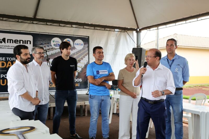 Marçal entrega casas reforçando "parcerias que realizam sonhos" Marçal entrega casas reforçando "parcerias que realizam sonhos"