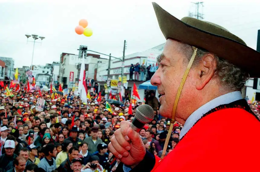 Morto há 20 anos, Brizola liderou resistência armada e evitou golpe militar em 1961 Morto há 20 anos, Brizola liderou resistência armada e evitou golpe militar em 1961