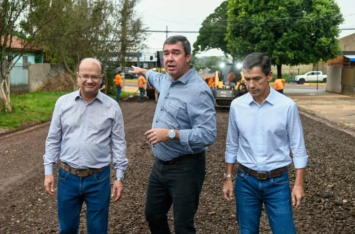 Em Dourados, Governo de MS valoriza setor agropecuário e garante obras de infraestrutura Em Dourados, Governo de MS valoriza setor agropecuário e garante obras de infraestrutura